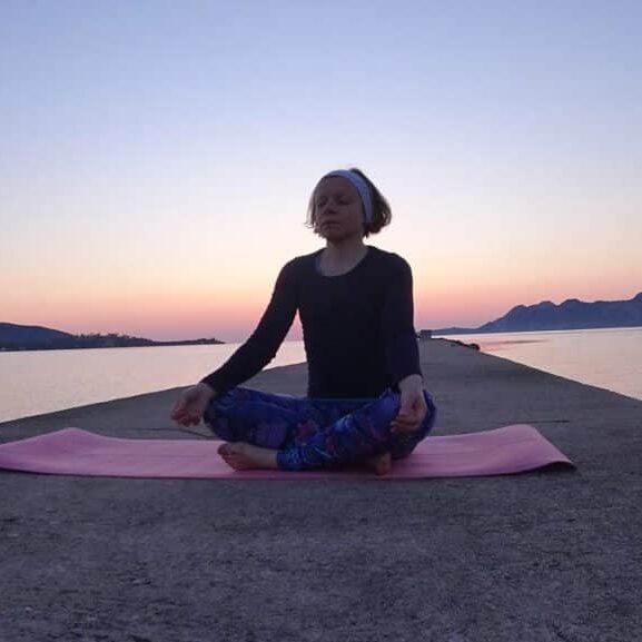 yoga martina meditation 1024x577.jpg