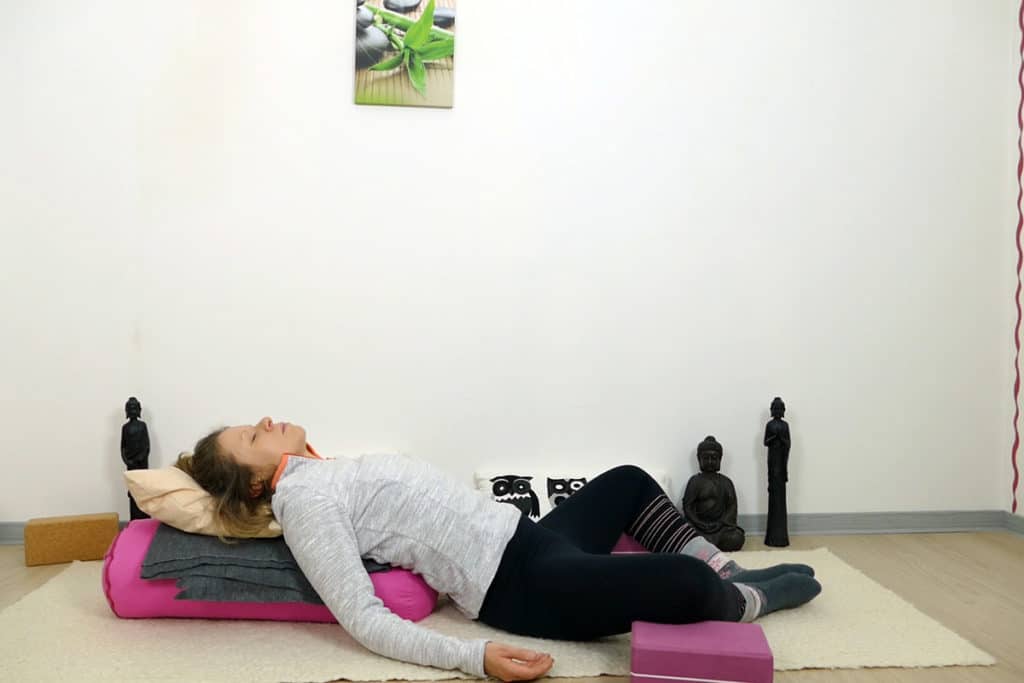Restorative Yoga Fisch